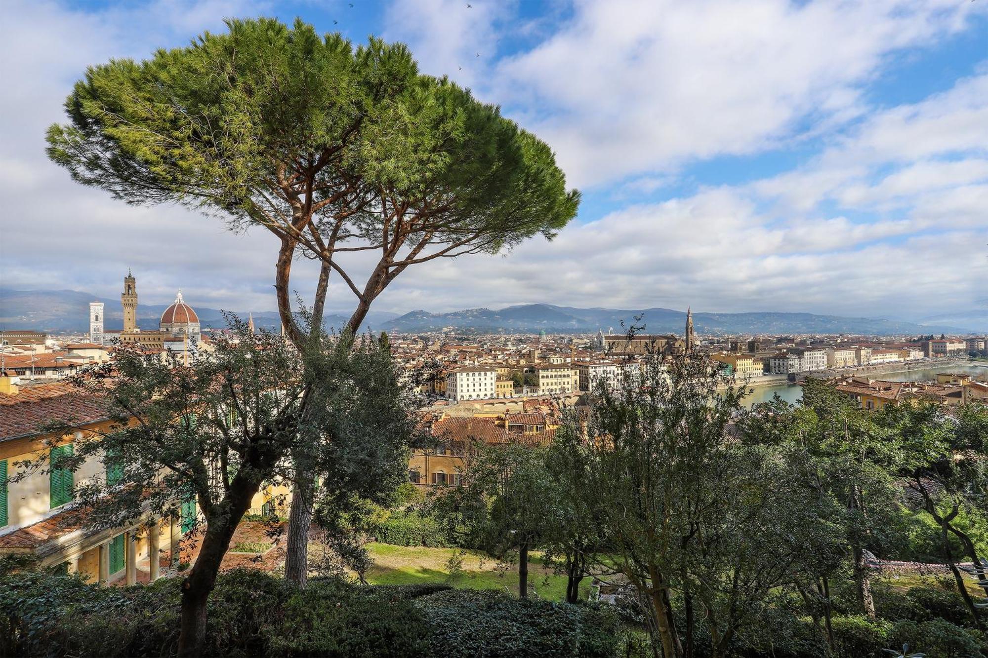 Florence In The Window- Unique View ภายนอก รูปภาพ